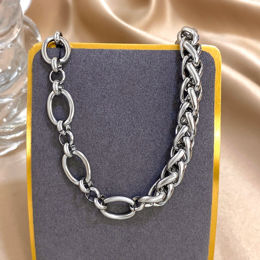 The Signature Twisted Hollow Link Bracelet