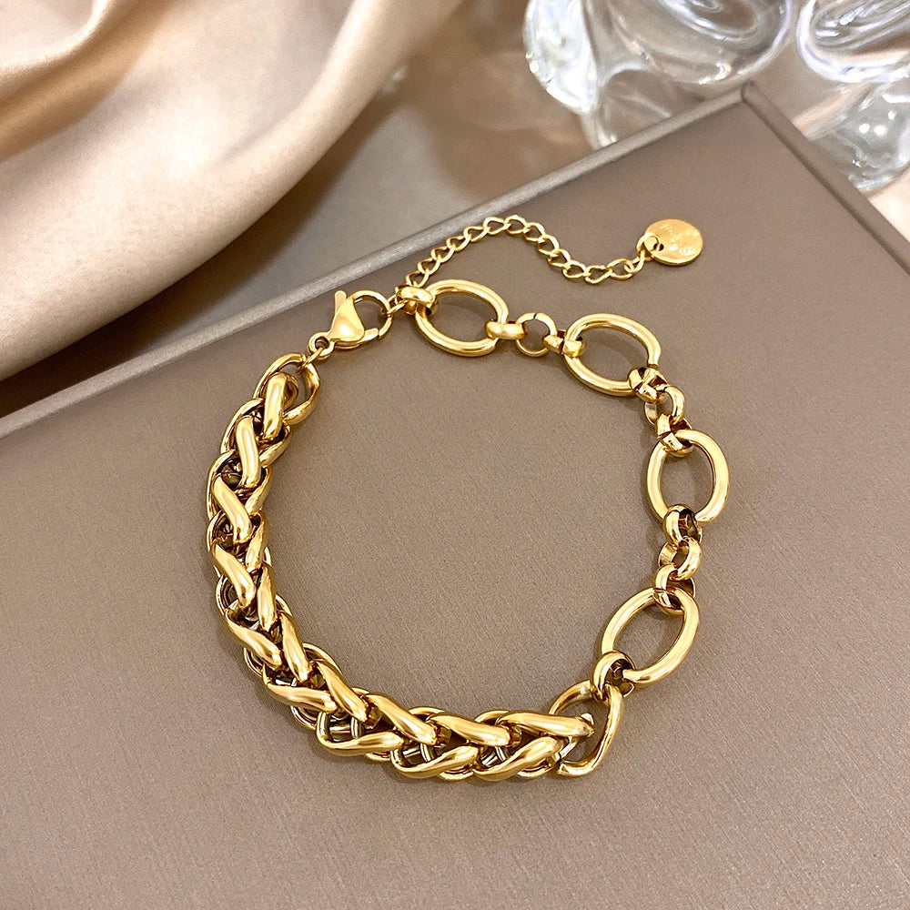 The Signature Twisted Hollow Link Bracelet